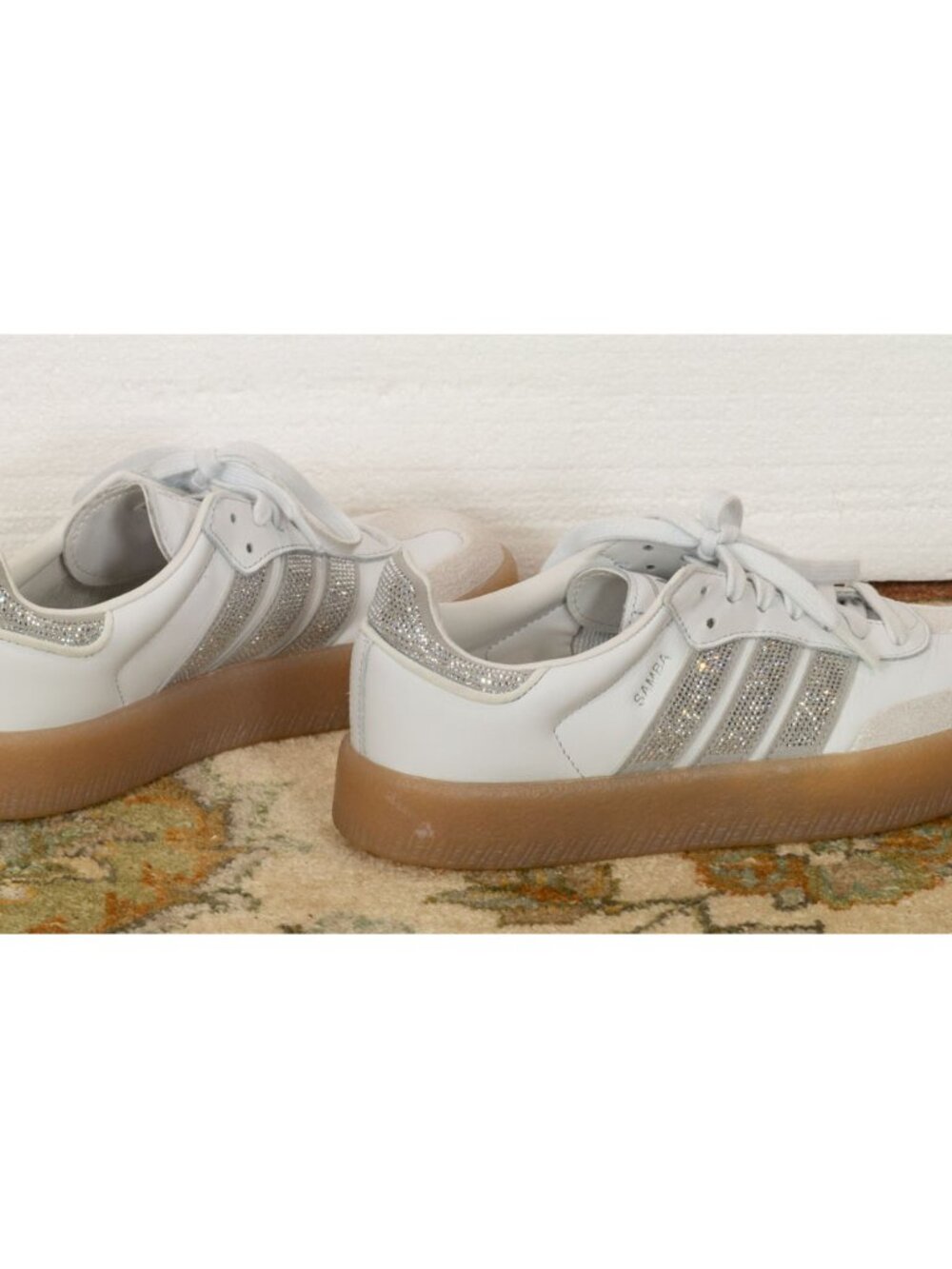 NEW ADIDAS ORIGINALS SAMBAE W SNEAKERS CRYSTAL WHITE SIZE 7 SOLD OUT - Picture 2 of 8